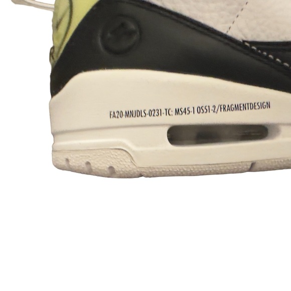 Jordan 3 retro Fragment (yellowing heel tab) Men’s 7/Women’s 9 - Picture 5 of 10